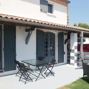  Hébergement de vacances La Petite Maison France
